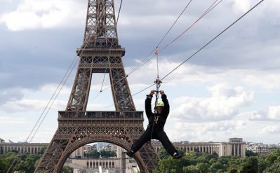 Paris Olympic Opening Ceremony is Amazing! Zipline Zipwire Tyrolienne Becomes a Big Hit
